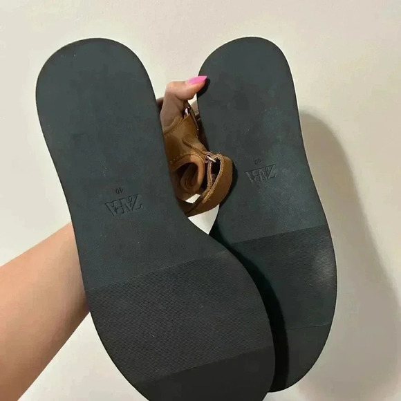 NWT ZARA LEATHER LUG  SOLE STRAPPY SANDAL 40 - Picture 4 of 4